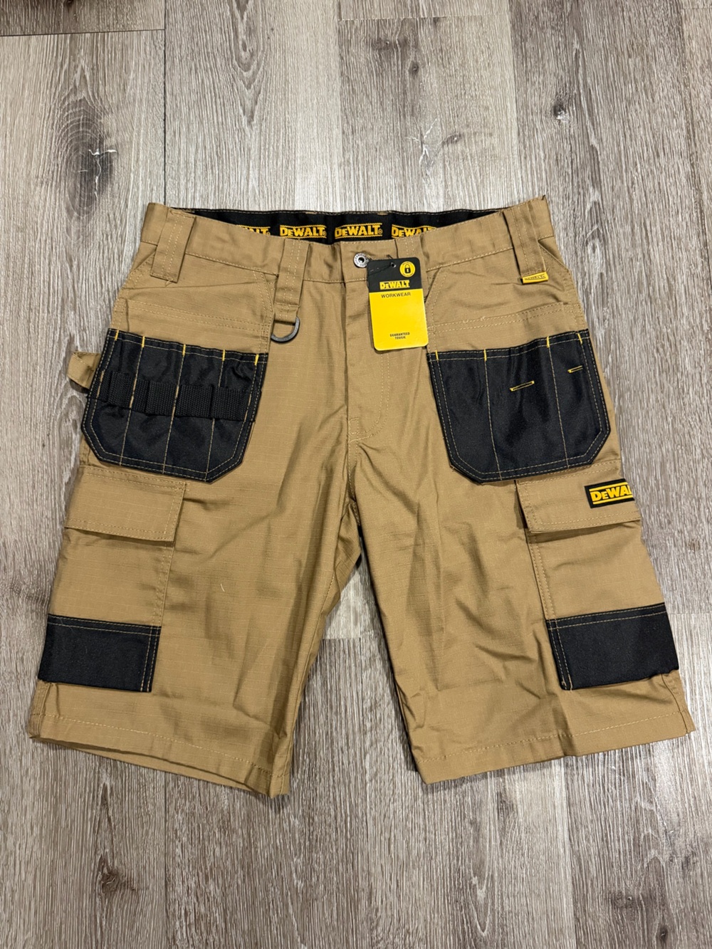 DEWALT Men's Tan and Black Cargo Work Pants